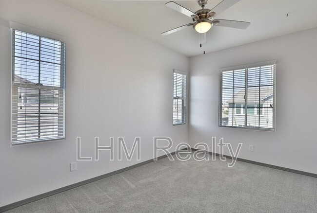 Building Photo - 3156 E Austin Dr