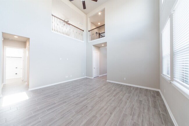 Building Photo - 4031 Maple Glen Dr
