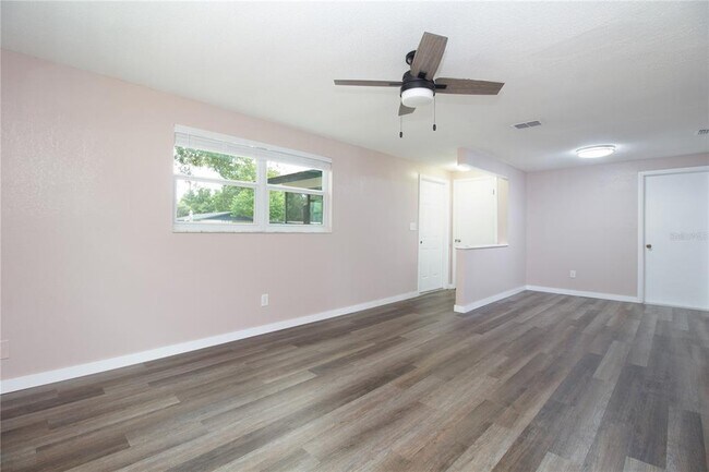 Building Photo - 6421 81st Ave