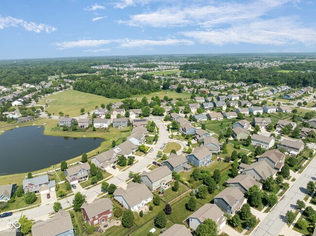 Building Photo - 6192 Bayard Dr