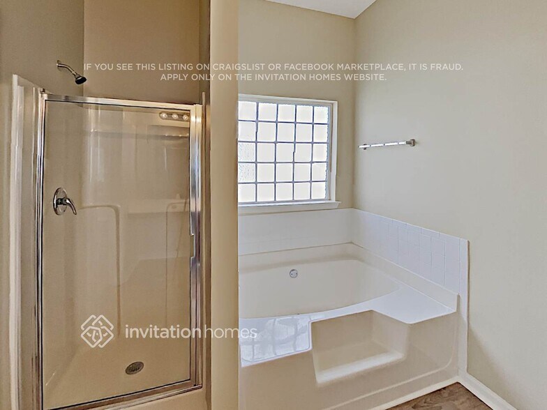 Building Photo - 4245 Arch Pass