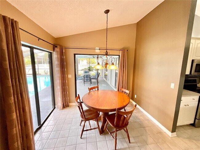 Building Photo - 1349 Hillside Dr