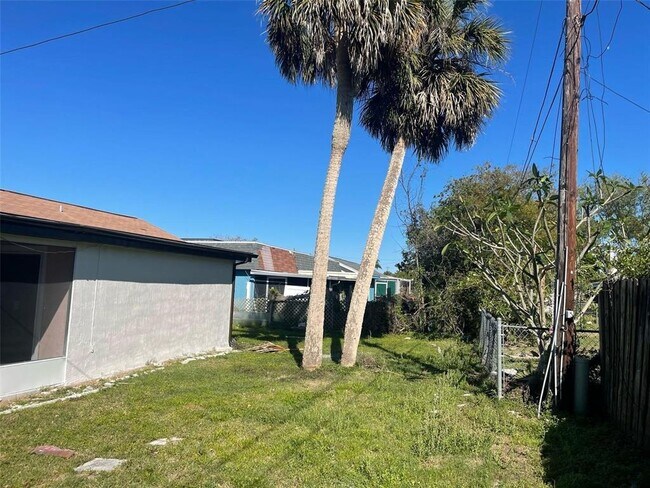 Building Photo - 3704 Haven Dr