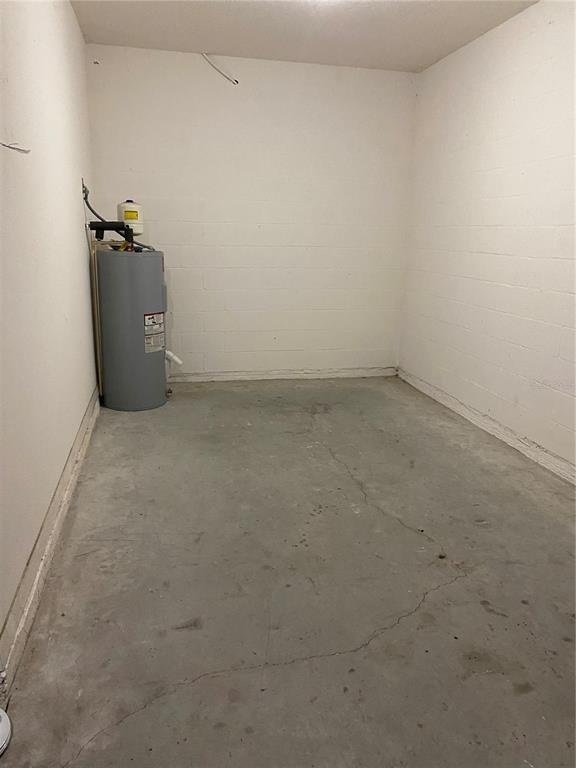 Building Photo - 610 Silverthorn Pl