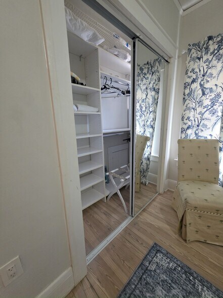 Building Photo - 429 Avenida Alegre
