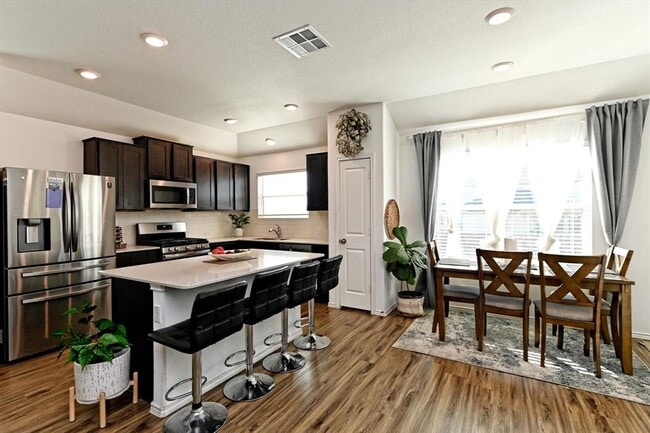 Building Photo - 6508 Strelitzia Cove