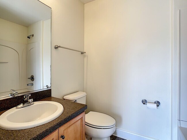 Building Photo - BEAUTIFULLY UPDATED 2 BED, 2.5 BATH CONDO IN WILLOWBROOK WITHIN LAKEWOOD RANCH