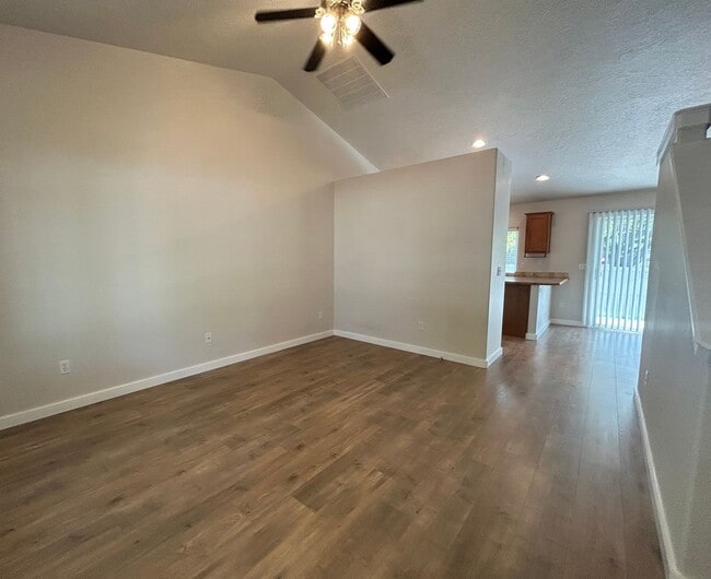 Building Photo - Beautiful4 Bedroom Home in Kuna