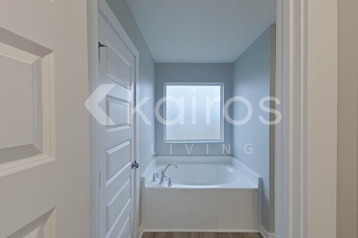 Building Photo - 7210 Chatfield Wy NW