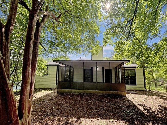 Building Photo - 9032 Gardener Dr