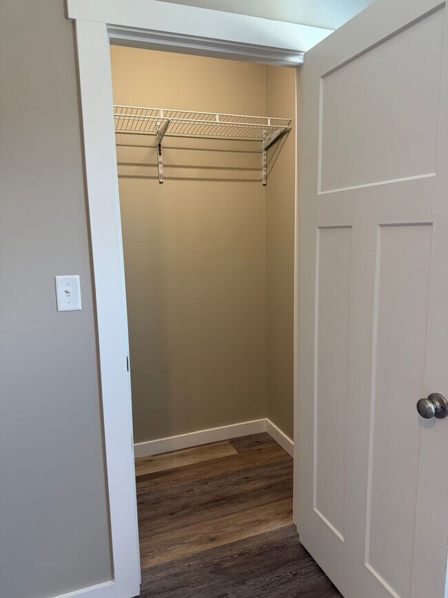 Building Photo - Leicester - Immaculate Three Bedroom with Huge Backyard