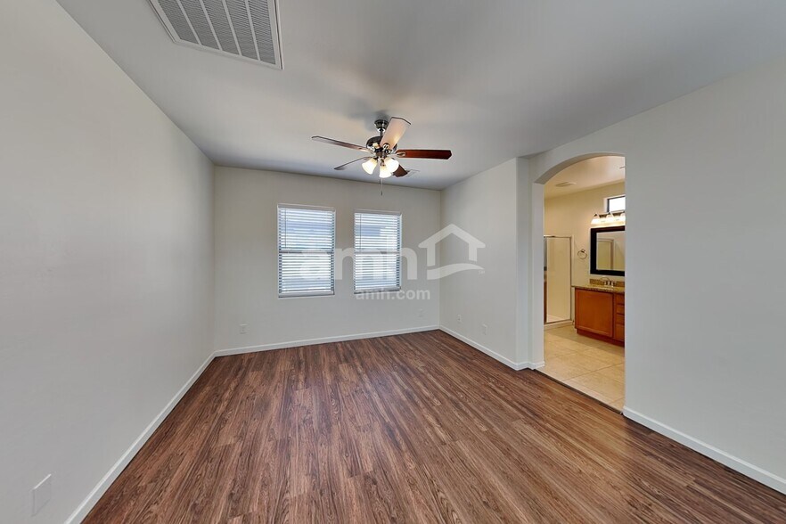 Building Photo - 14576 W Maui Ln