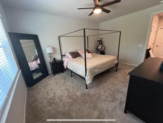 Building Photo - 6021 Caprera Wy