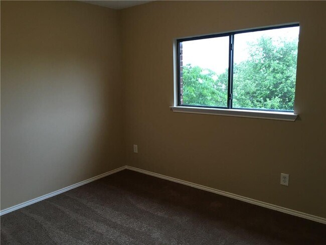 Building Photo - 1103 Mastiff Cove