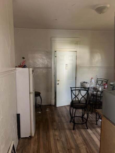 Building Photo - 5363 Arlington Ave