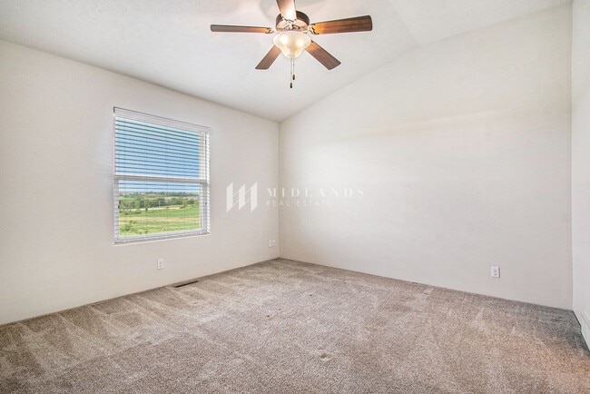 Building Photo - Ranch Townhome in Shadow View