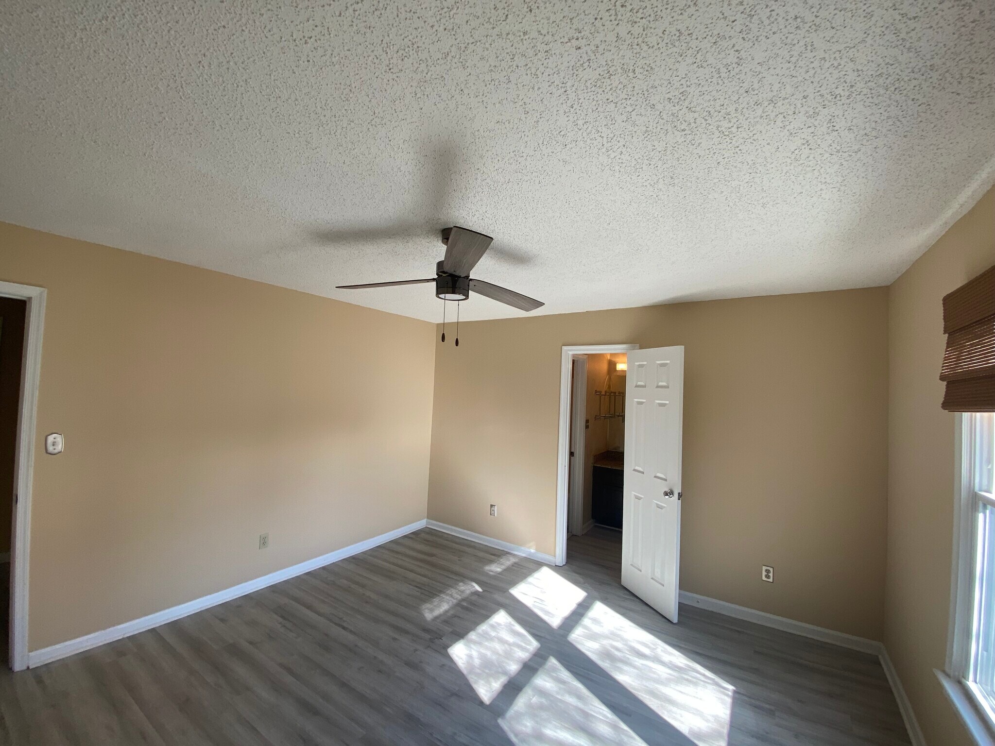 2nd floor back room - 524 Pine Tops Ct