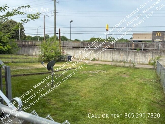 Building Photo - 2825 Linden Ave