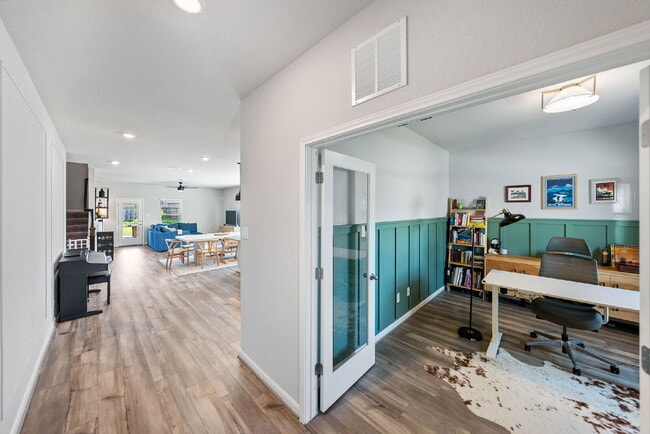 Building Photo - Stylish Corner Homesite on a Quiet Cul-de-...