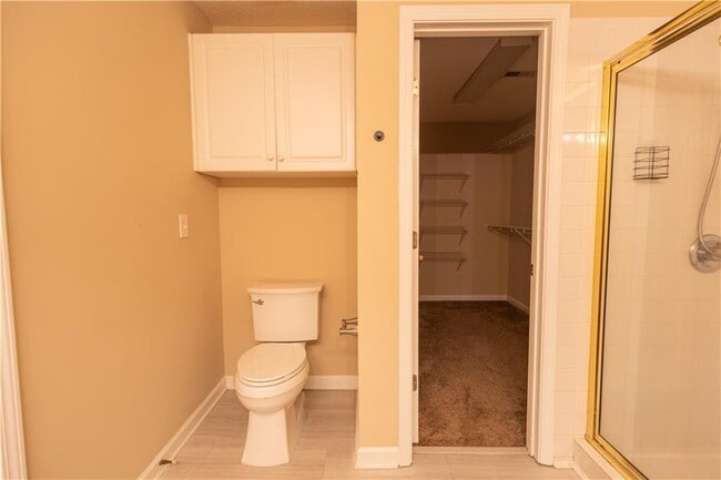 Building Photo - 994 Brentmoor Ln NW