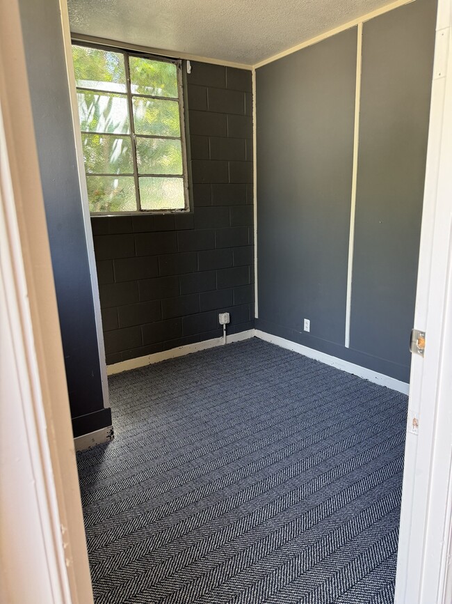 Building Photo - 934 Santa Clara St