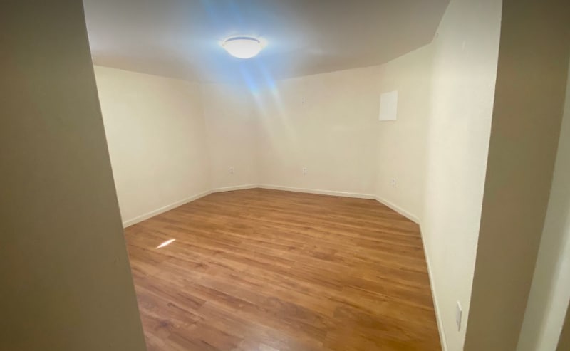 Building Photo - 5522 SE Ramona St