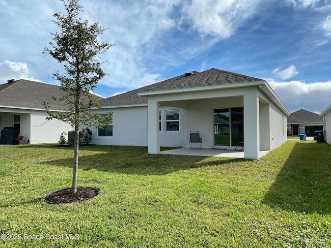 Building Photo - 1186 Dania Cir