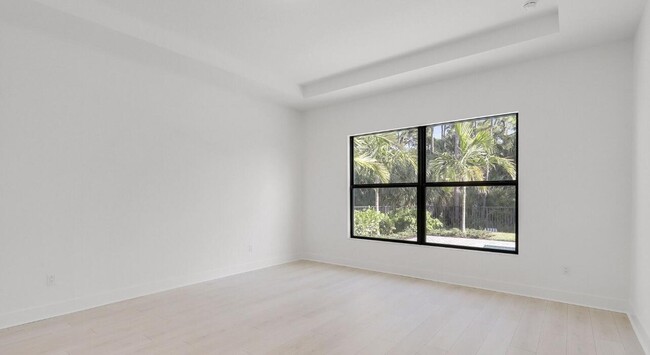 Building Photo - 13174 Artisan Cir