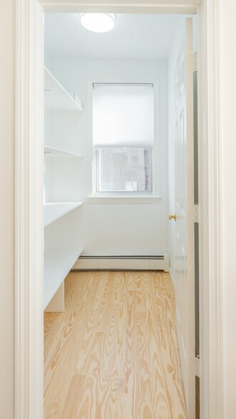 Building Photo - 34 White Pl