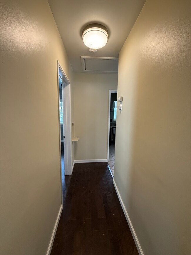 Building Photo - 5958 Pearce Ave