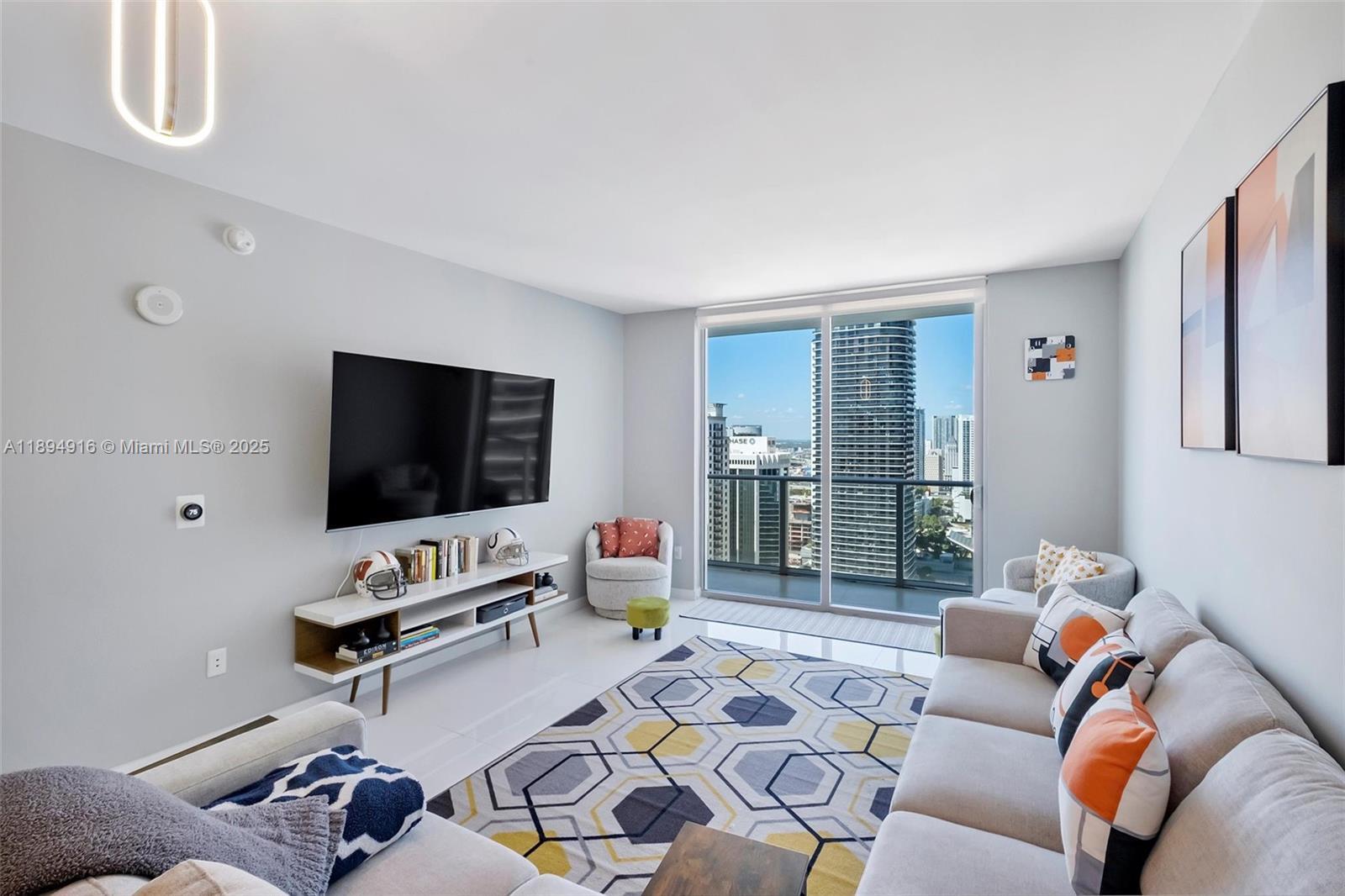 Building Photo - 1100 S Miami Ave