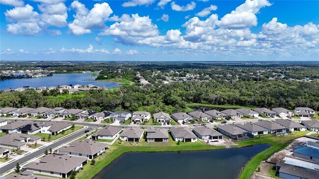 Building Photo - 5559 Trevesta Pl