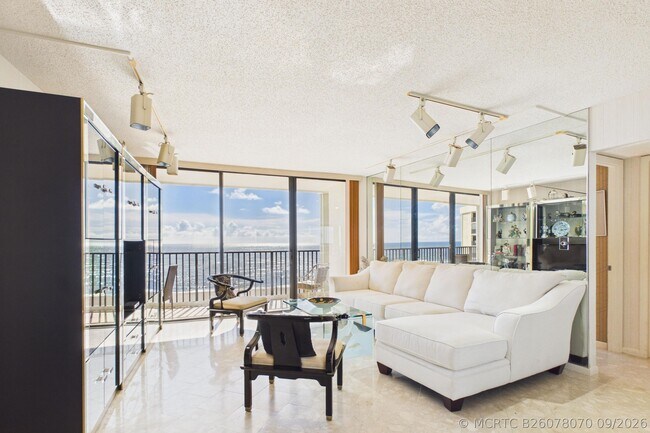 Building Photo - 400 Ocean Trail Way