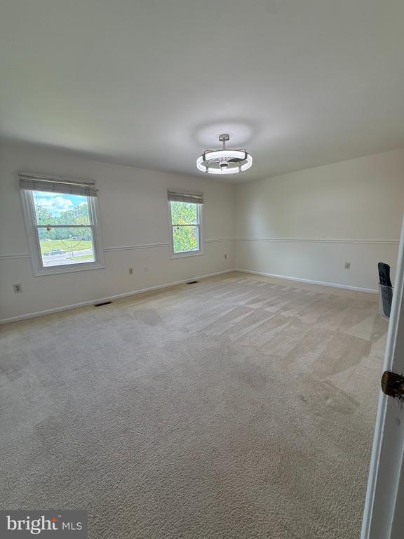 Building Photo - 338 Nansemond St SE