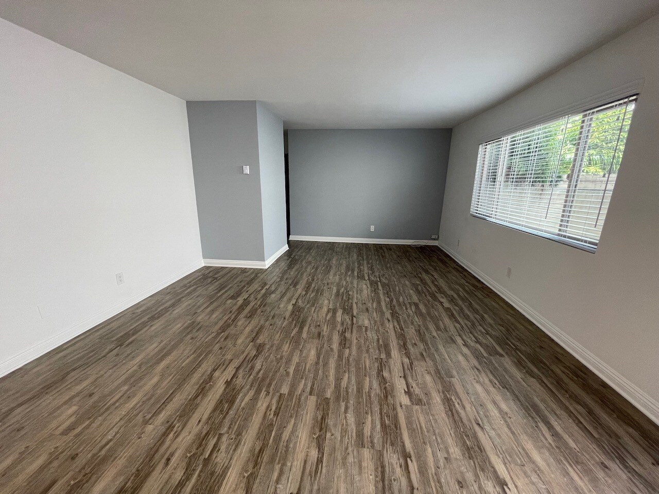 Living Room - 718 N Guadalupe Ave