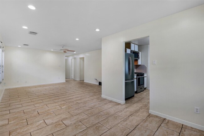 Building Photo - 1117 Willersley Ln