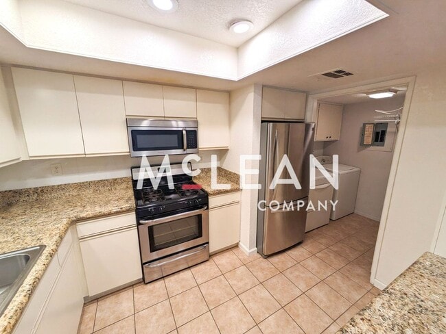 Building Photo - Canyon Shores Two Bedroom Cathedral City