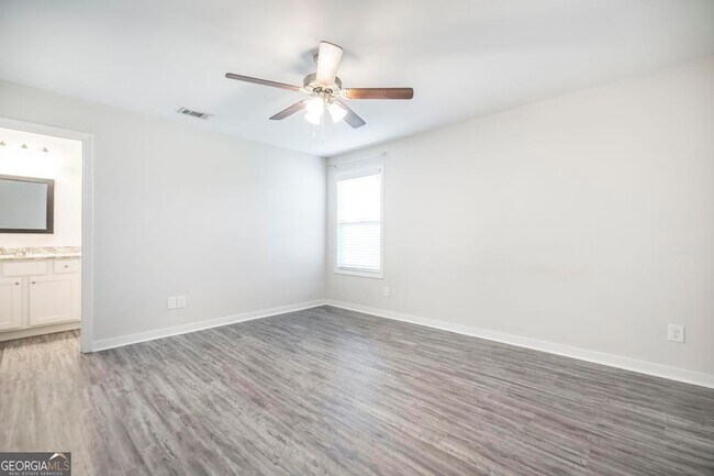 Building Photo - 101 Shasta Dr