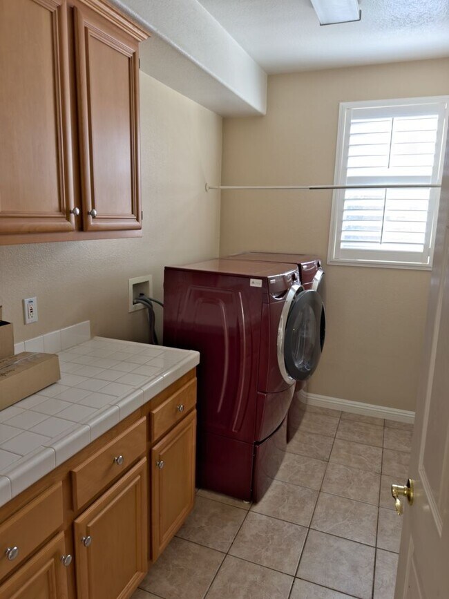 Building Photo - Beautiful home near La Mariposa Elementary School in Camarillo