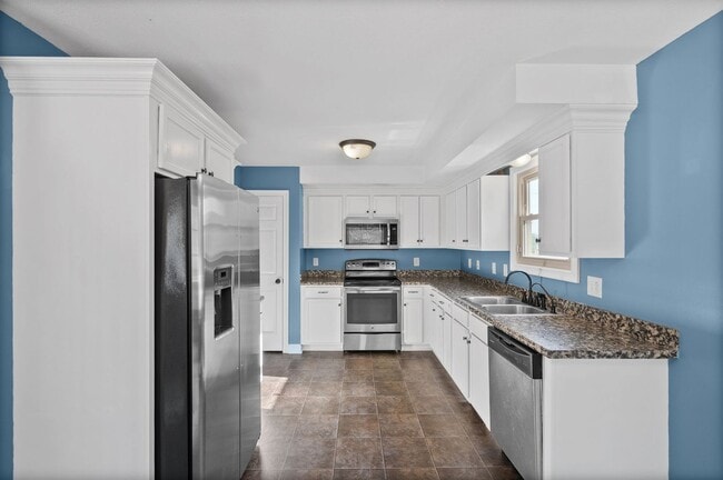 Building Photo - 3469 Bradfield Dr