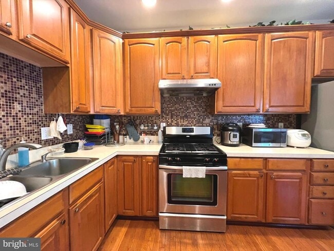 Building Photo - 6030 Helmsman Way