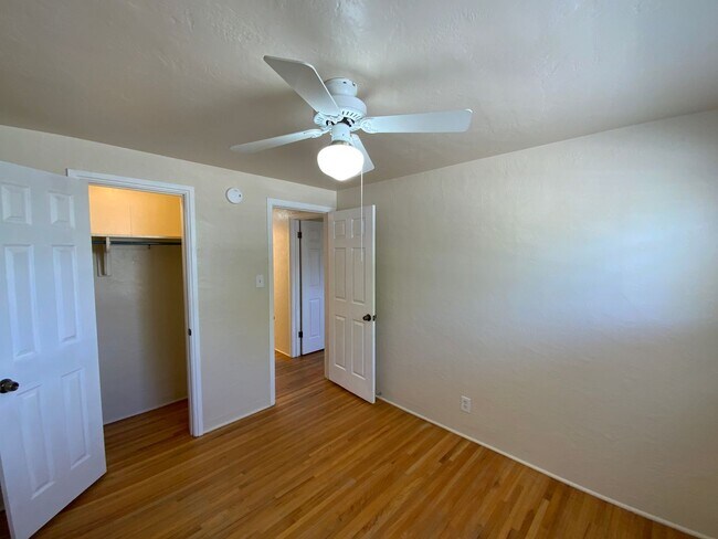Building Photo - 3 Bedroom Single Story Home Available Near...