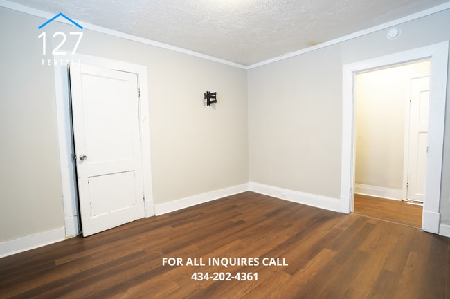 Building Photo - Comfortable 3BR Lynchburg Duplex with Easy Access to City Amenities