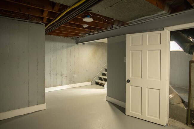 Building Photo - 3668-3674 Karwin Dr