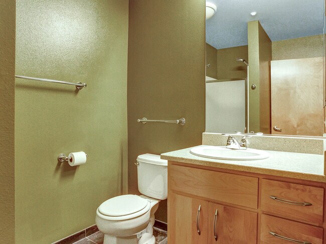 Building Photo - 1125 NW 9th Ave