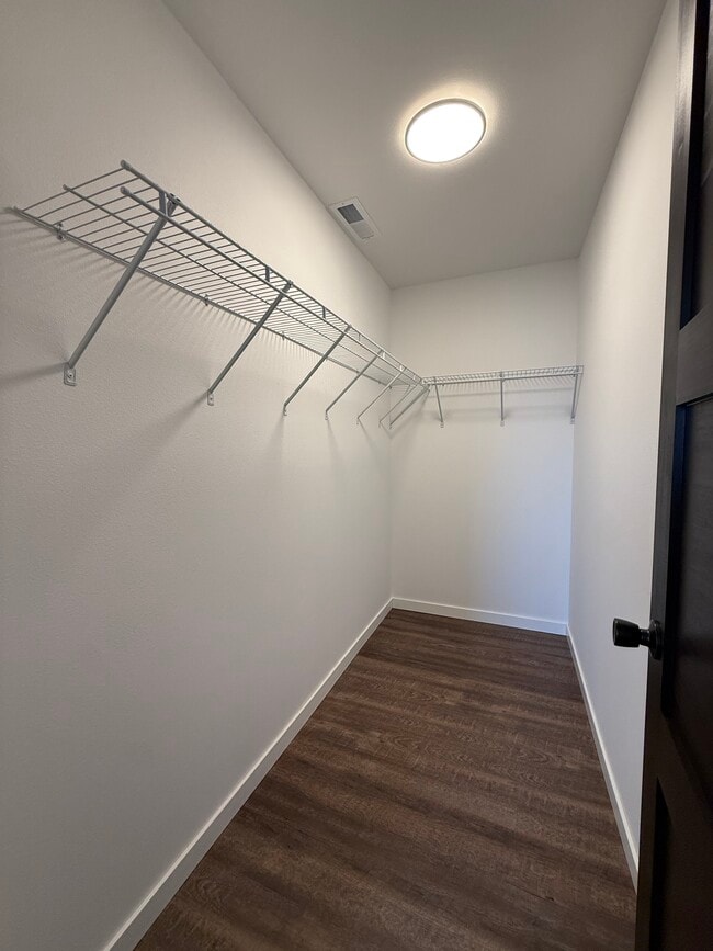 Building Photo - 5491 164th St