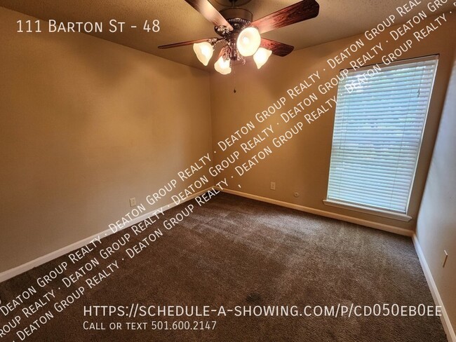 Building Photo - Welcome Home to Barton Oaks Apartments #48...