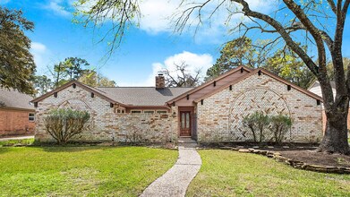 Building Photo - Amazing 4 bedroom house in Houston, TX