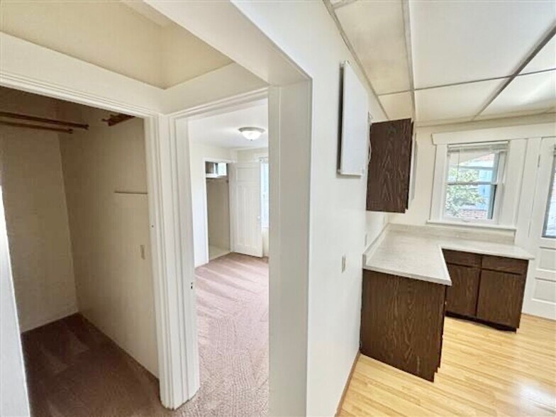 Building Photo - 4457 Woodland Park Ave N