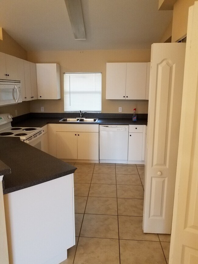 Building Photo - 2033 Andalusia Blvd